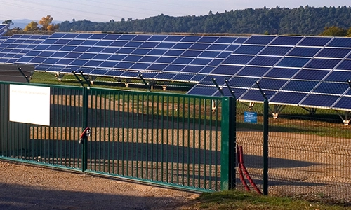 Gewährleistung der zuverlässigen Produktions- und Betriebssicherheit von Solarparks